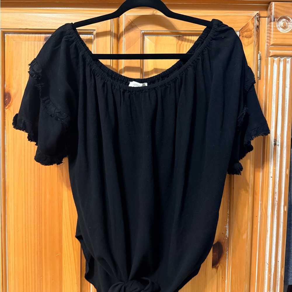 Umgee Black Ruffle Sleeve Blouse